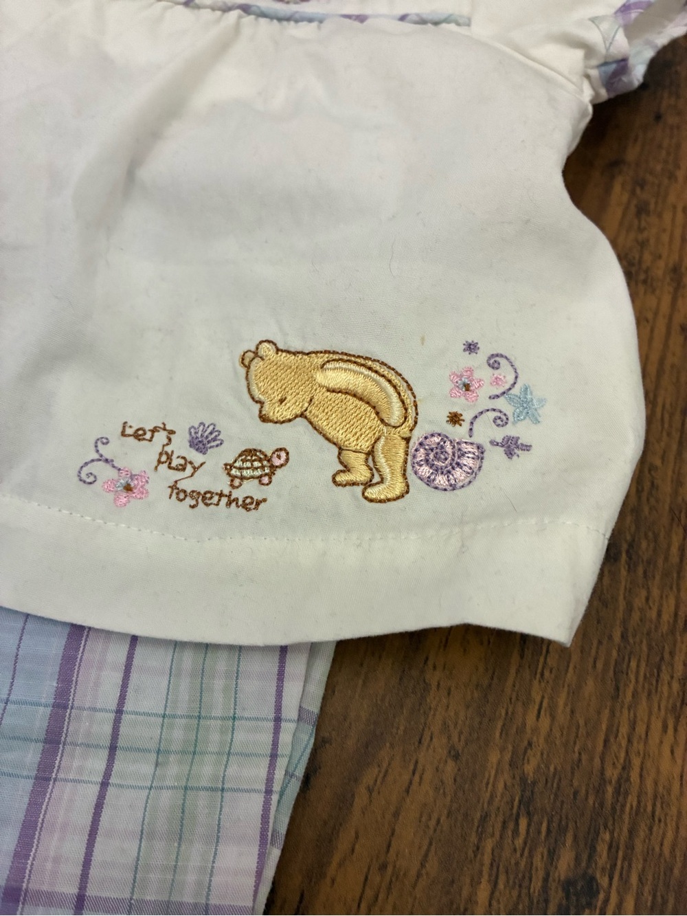 Girl’s 3 Months Winnie The Pooh Outfit - Picture 2 of 8